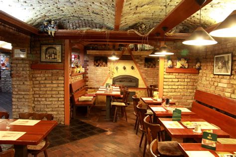 restaurace u fešáka|Restaurace CHomutov, Sklep u K. Fešáka